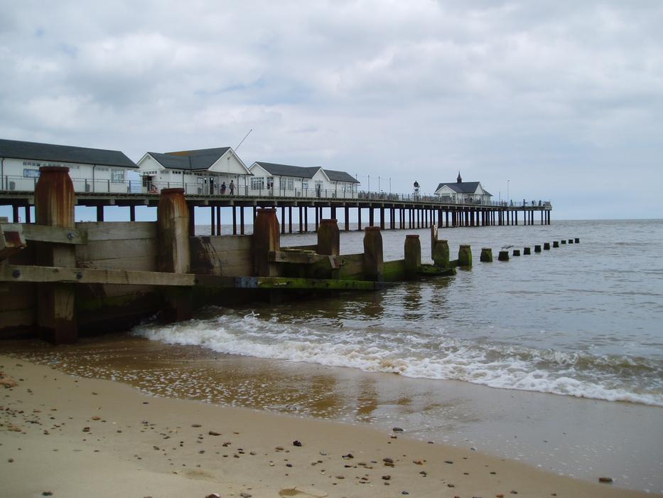 houses by the sea background