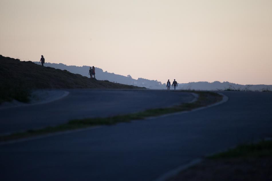 Silhouettes Horizon Walk