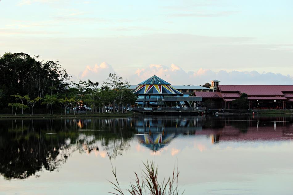 nature city pier houses