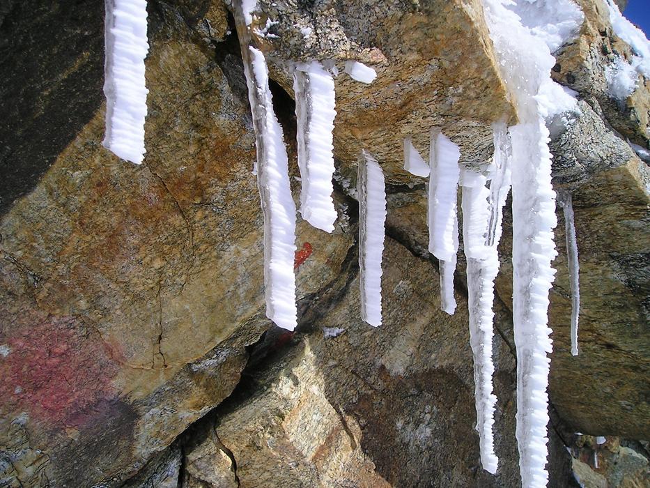 Snow Icicle stone