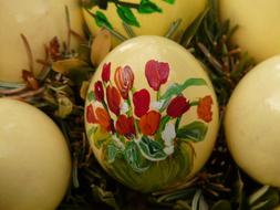Easter Egg Paint red flowers