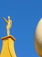 Figure Golden statue