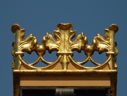 Crown Metal and Gold