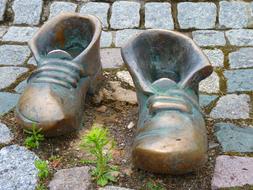 Shoes Bronze sculpture