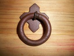 Shackle Iron