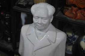 Mao Zedong Chairman statue