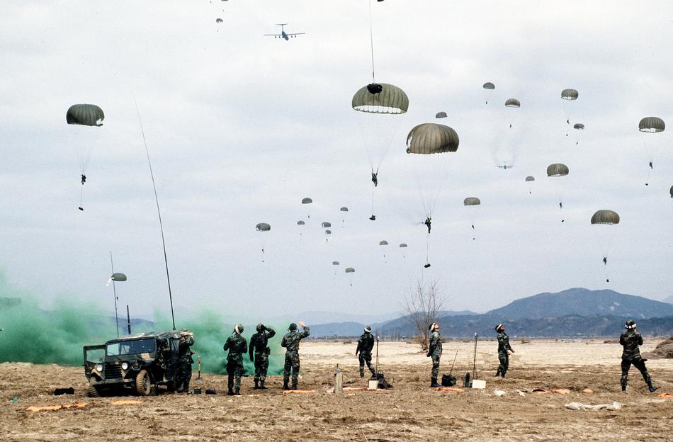 fabulous Parachutist Soldiers