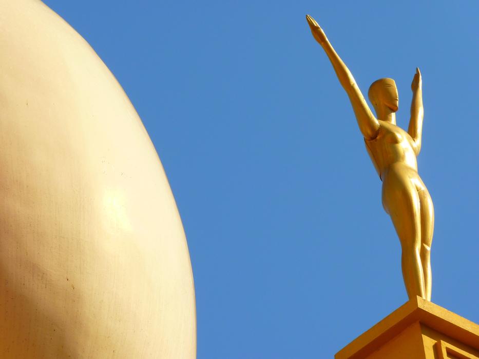 Egg and Figure Golden