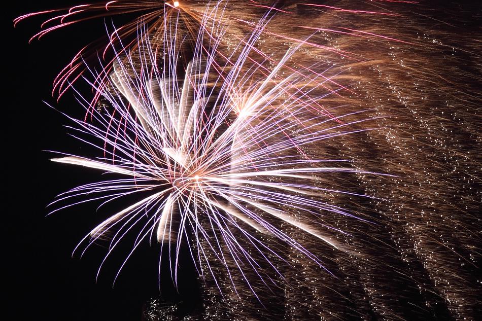 nice Fireworks Bonfire