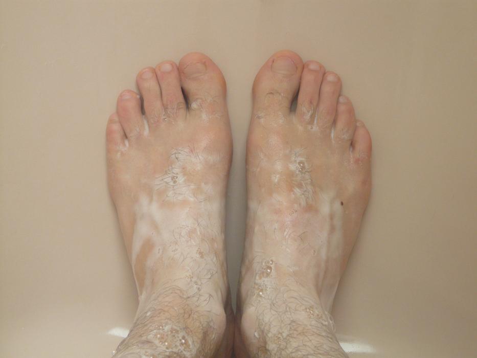 feet in foam in the shower