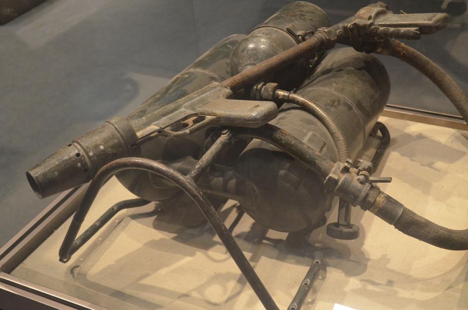 Flamethrower, old time Weapon