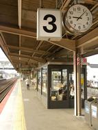 Time Dock on train Station Pendulum