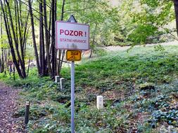 Border sign pozor