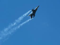 F 16 Lockheed Martin Fighter blue sky