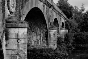 Arch Bridge black and white