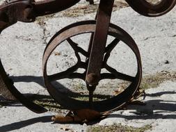 rusty metal wheel axle