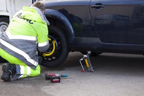 Flat Tire Breakdown Service help