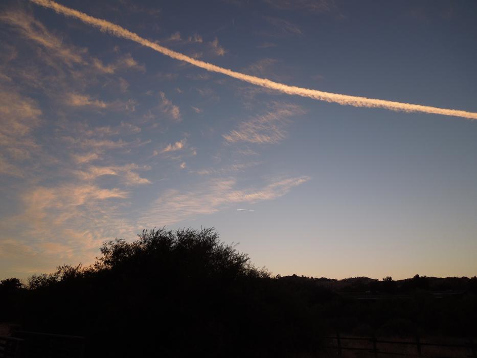 Contrails Exhaust Plume