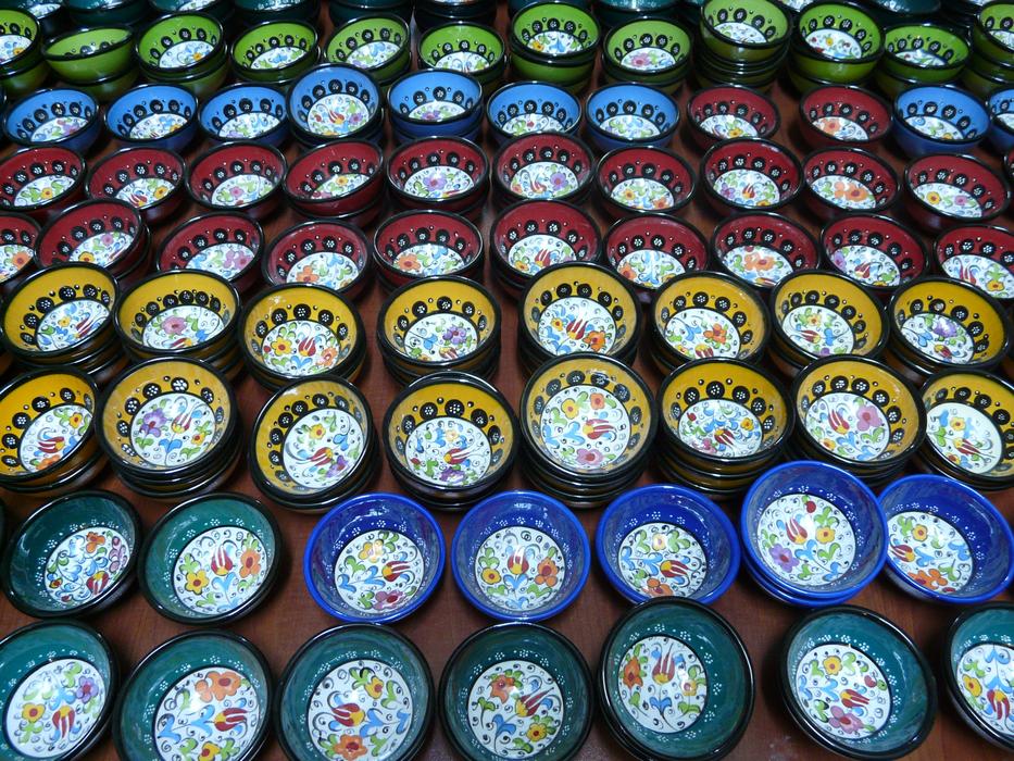 Colorful Nuancerich pottery
