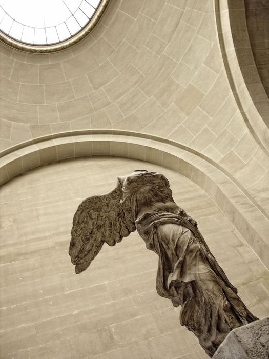 statue in the louvre in monochrome