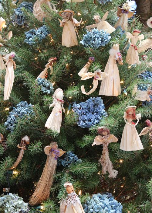 Christman Ornaments dolls