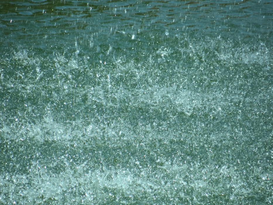 splashing water in the fountain