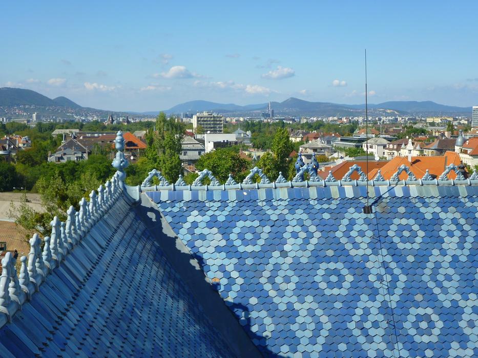 blue mosaic roof in budapest