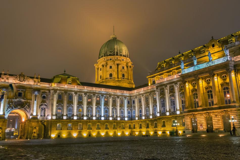 Night Winter Buda