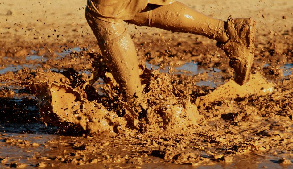 dirt, spray, runner's feet, close-up
