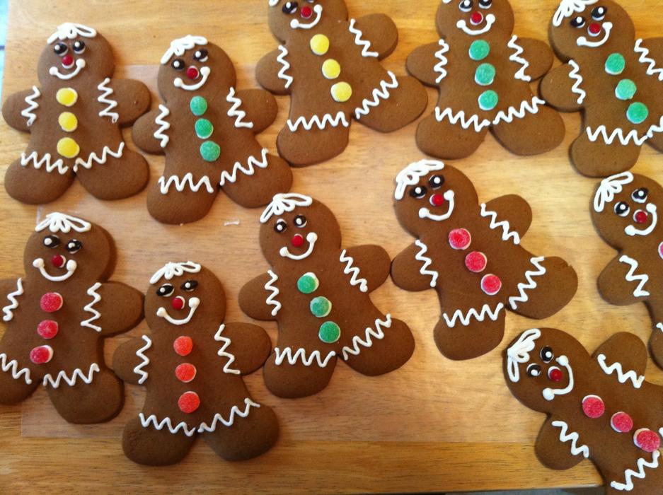 clown shaped gingerbread cookies