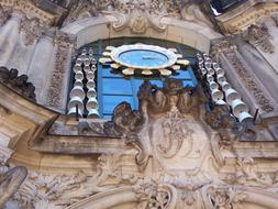 Glockenspiel Dresden stone facade