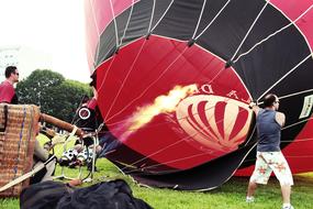 people near the big balloon