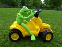 Kermit Frog Green Driving