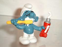 Smurf Toothbrush cleaning