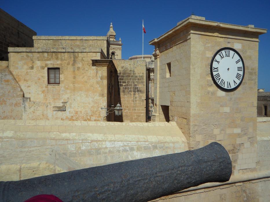 clock on the tower of the fortress