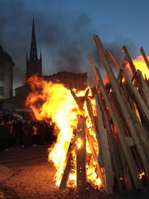 campfire with smoke in stockholm