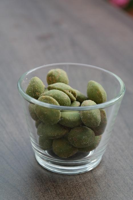 nuts in wasabi as a snack