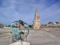 sculpture in the city of la rochelle