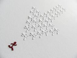 figurines in arrow shape