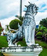 stone lion sculpture in china