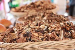 dried mushrooms in the store