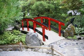 Bridge Red Botanical Garden