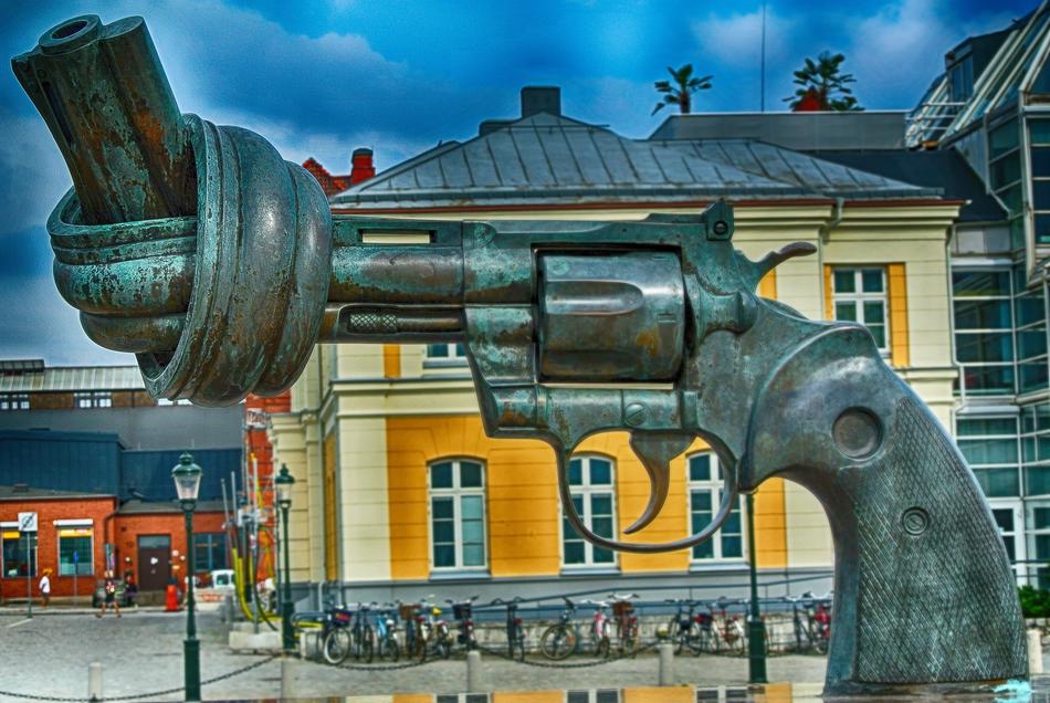 statue, gun, city,