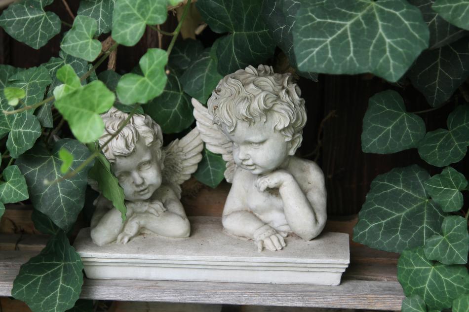 Angel Ivy Figure