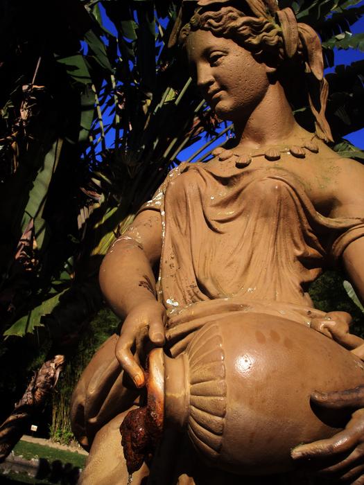 Statue Garden Decoration