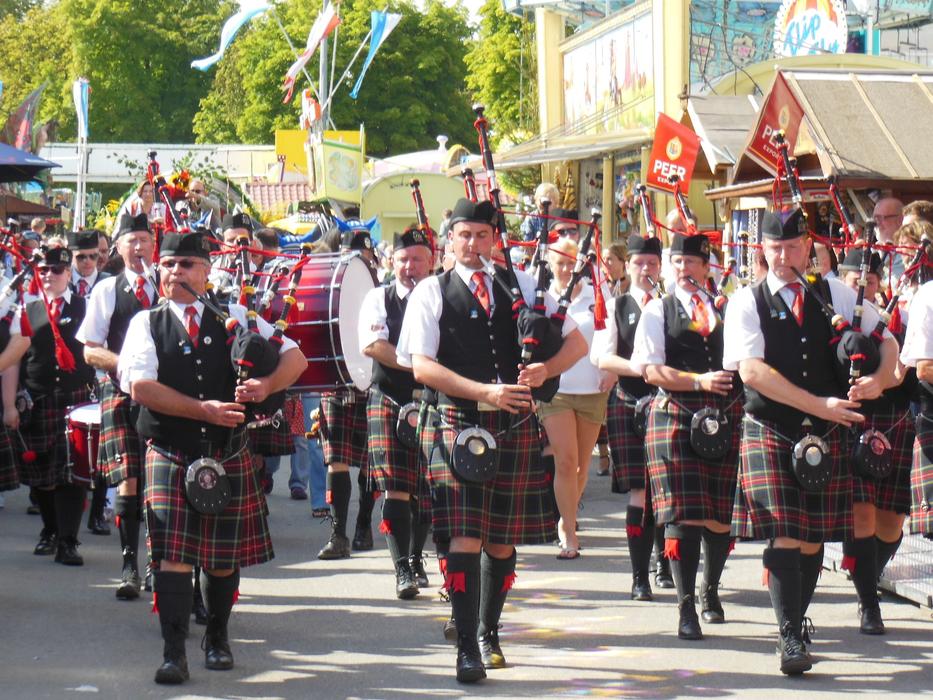 Move Scots Bagpipes