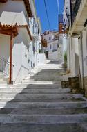 Alley Pilos