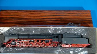 Steam Locomotive H0 Model Railway