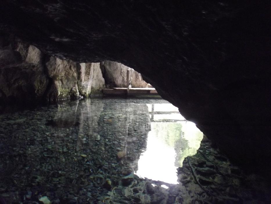 Navigable Cave Wimsenerhoehle
