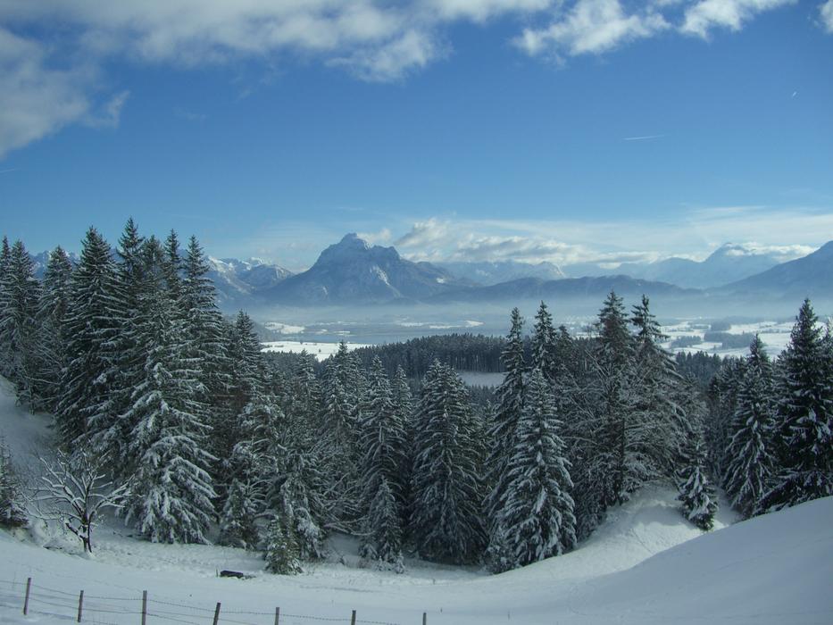 Alpine Winter views of the Land of Fussen